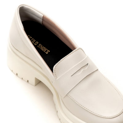 Mocassim Feminino Tratorado Off White Liso Estilo Shoes